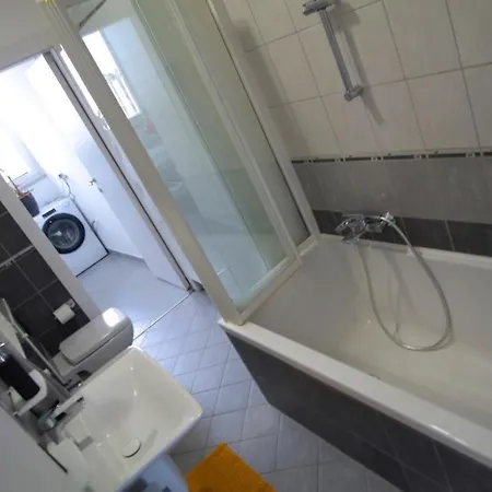 Flora Appartement Pula